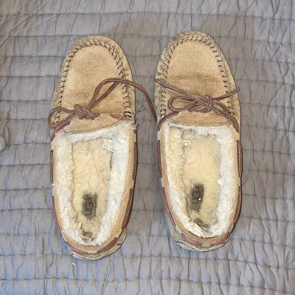 Tan ugg slippers